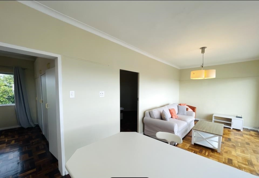 To Let 2 Bedroom Property for Rent in Vredehoek Western Cape